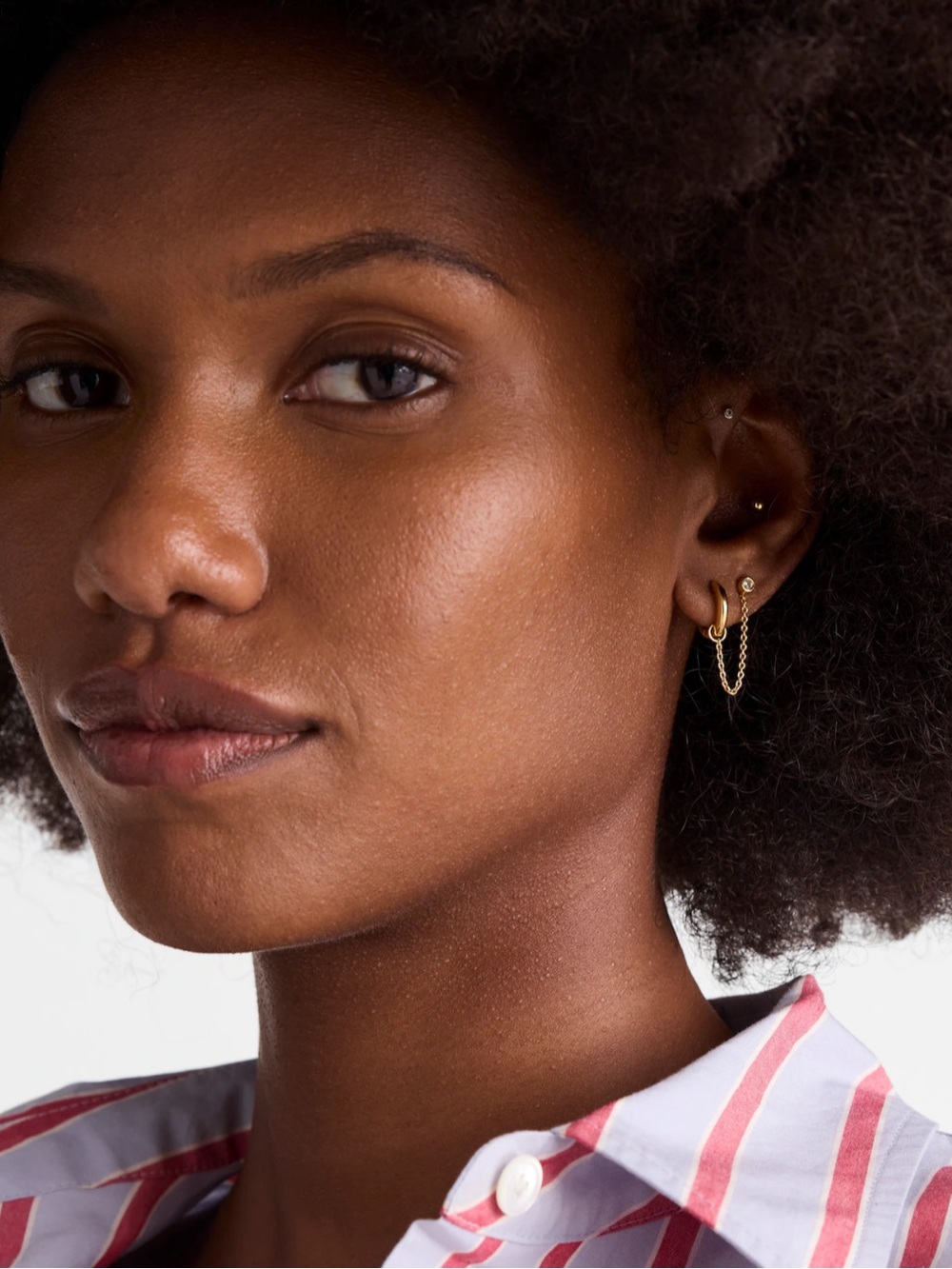 Madewell Gold Chain Drop Hoop Earrings - Picture 2 of 5